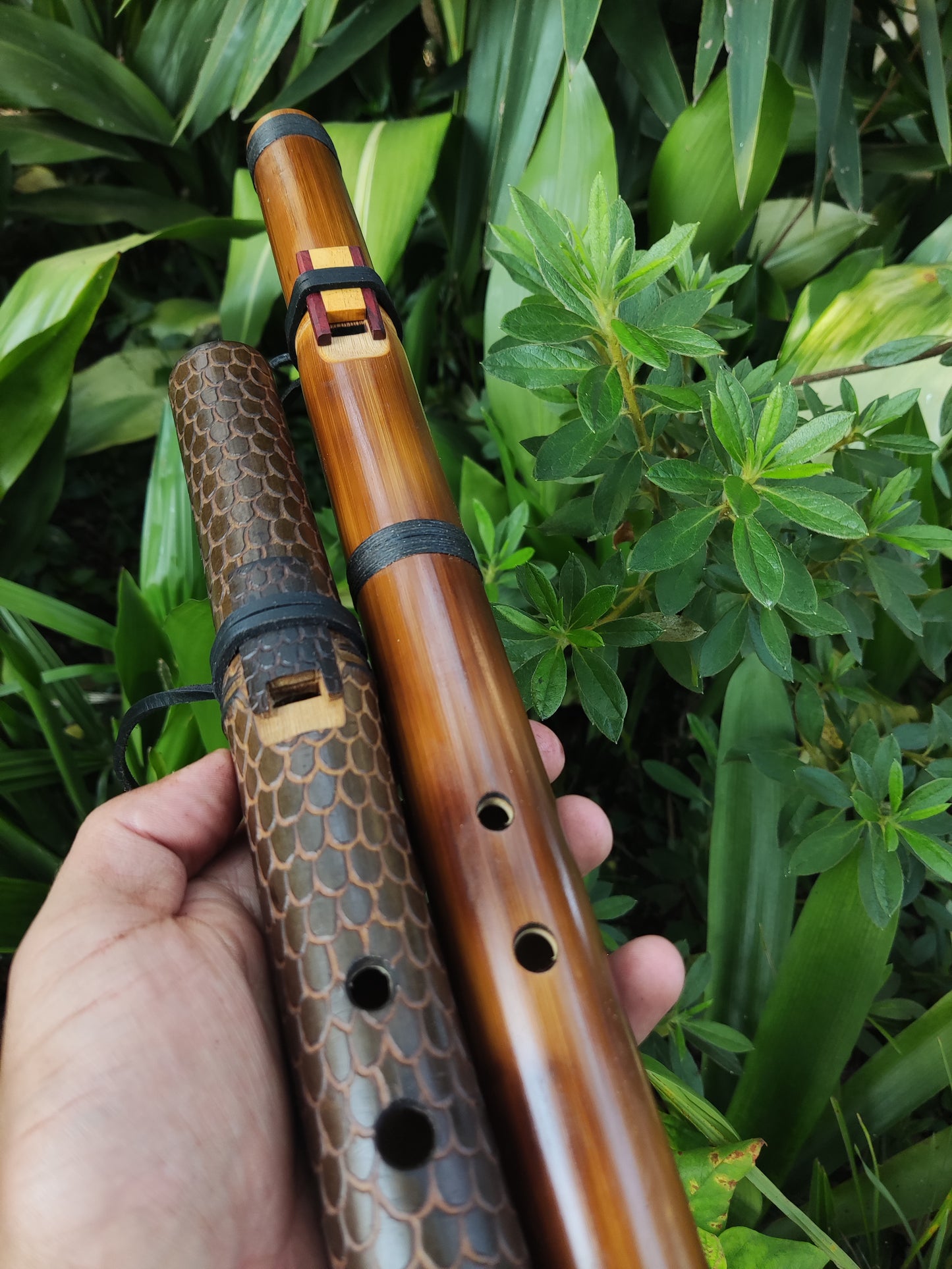 For Léandre: two Native American Style Flutes: Ethnic Native American Style flute in E4 and Dragon Skin in High C