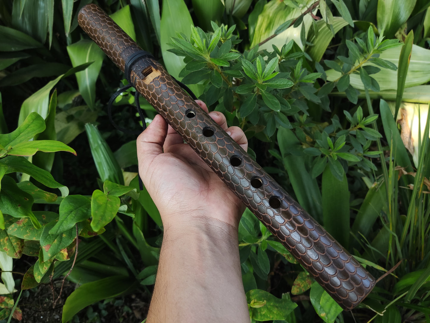 For Léandre: two Native American Style Flutes: Ethnic Native American Style flute in E4 and Dragon Skin in High C