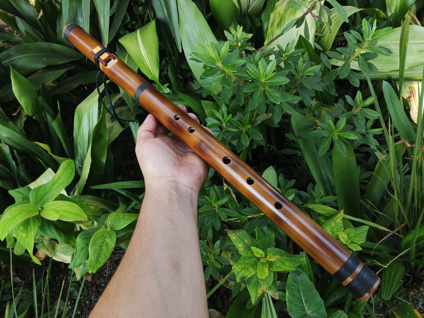 For Léandre: two Native American Style Flutes: Ethnic Native American Style flute in E4 and Dragon Skin in High C