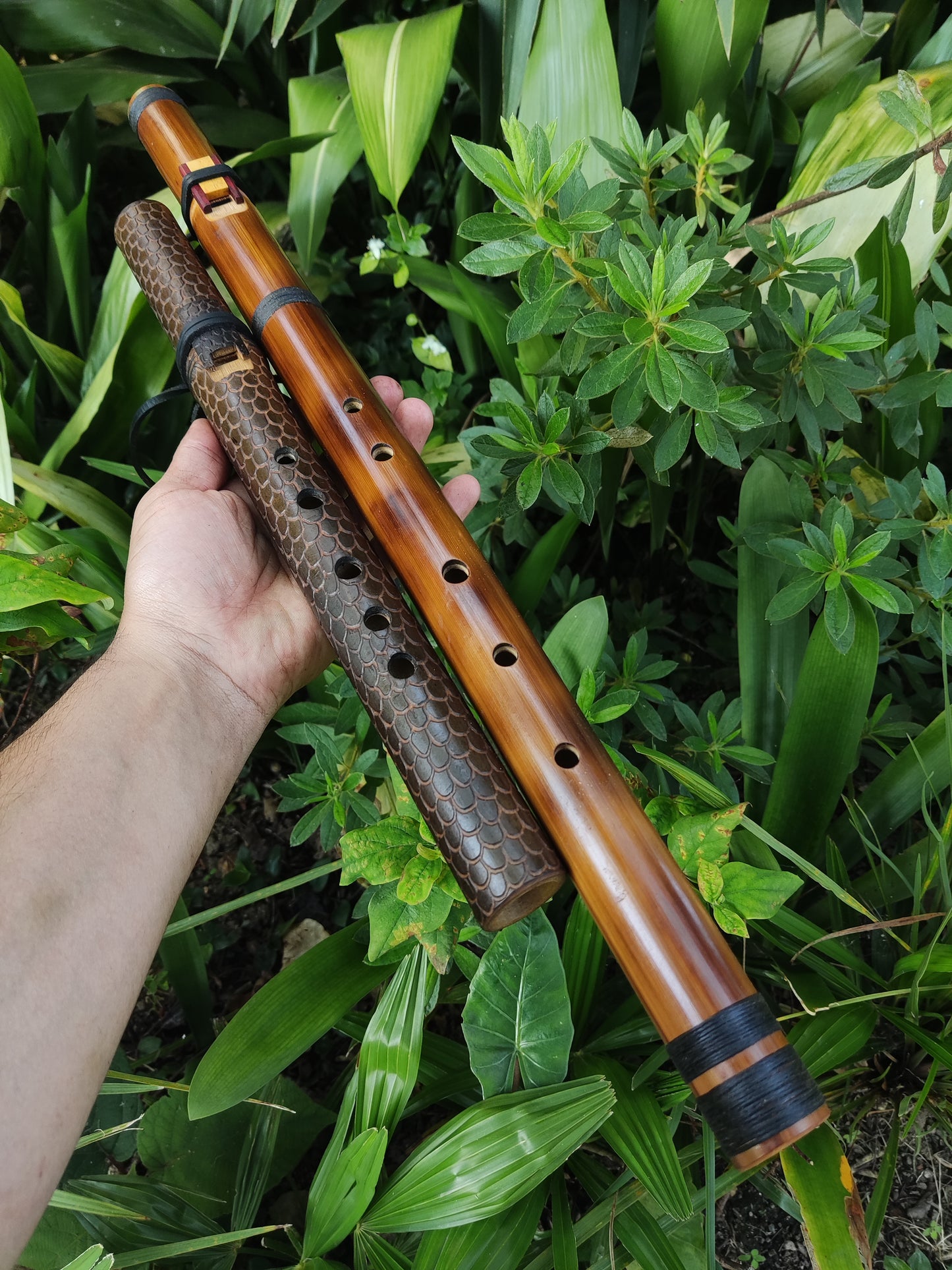 For Léandre: two Native American Style Flutes: Ethnic Native American Style flute in E4 and Dragon Skin in High C