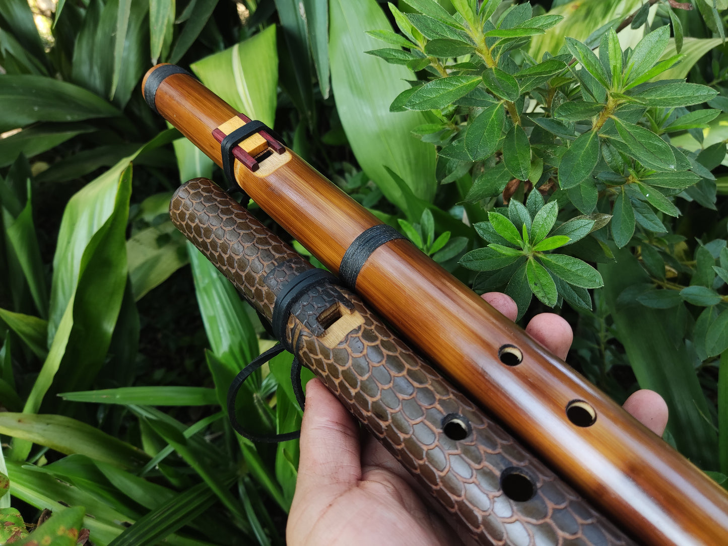 For Léandre: two Native American Style Flutes: Ethnic Native American Style flute in E4 and Dragon Skin in High C