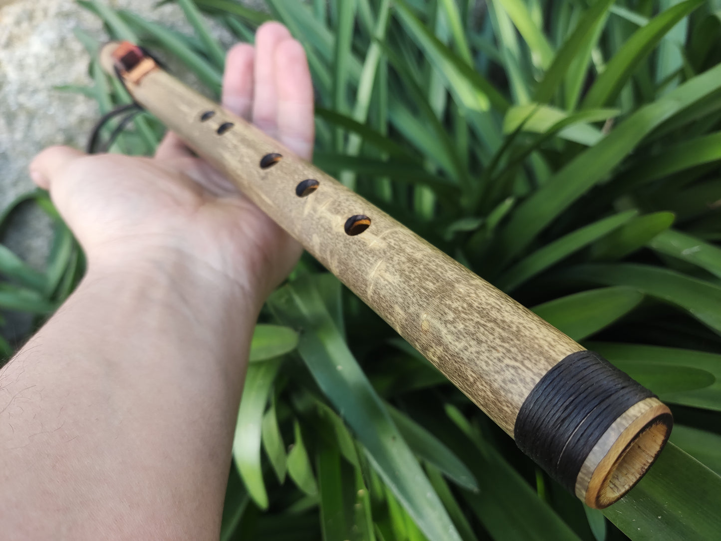 Native American Style bamboo flute in the key of A | Rui Gomes