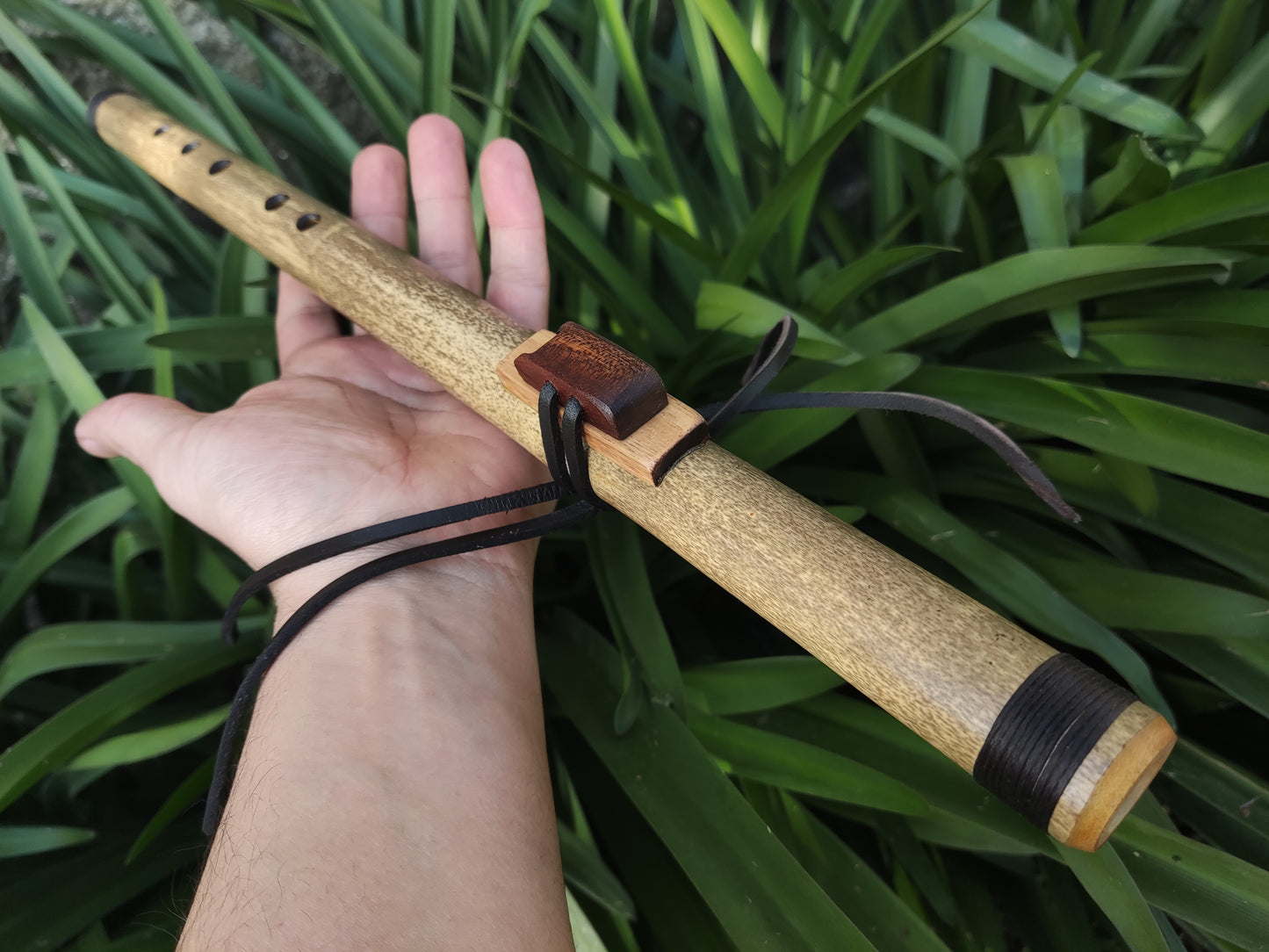Native American Style bamboo flute in the key of A | Rui Gomes