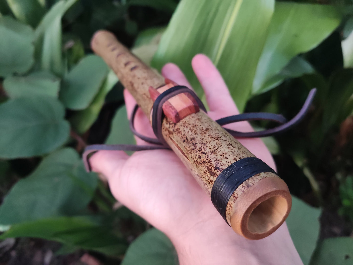 Ethnic Native American and Oriental Style Bamboo Flute in High D# | Rui Gomes