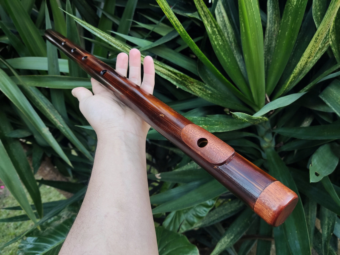 Bamboo flute in low C tuned in a Minor Pentatonic scale | Rui Gomes