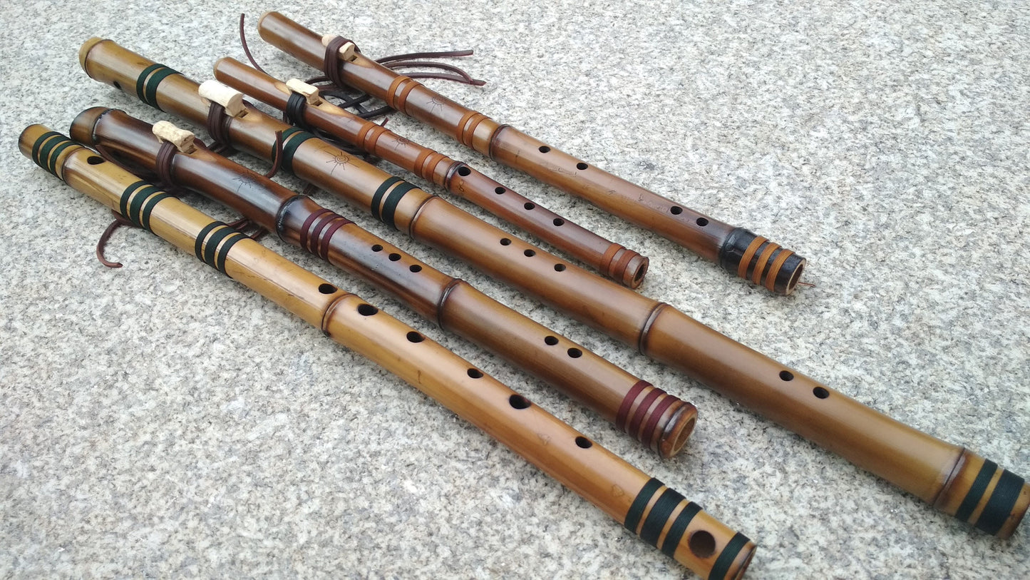 Exotic Native American Style Bamboo flute. Indian Minor Pentatonic Flute. Small Mountain flute.