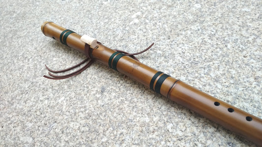 Meditative Native American and Oriental style Bass Kokin Akebono Bamboo flute. Ethnic exotic fusion flute. Deep relaxing meditation flute.