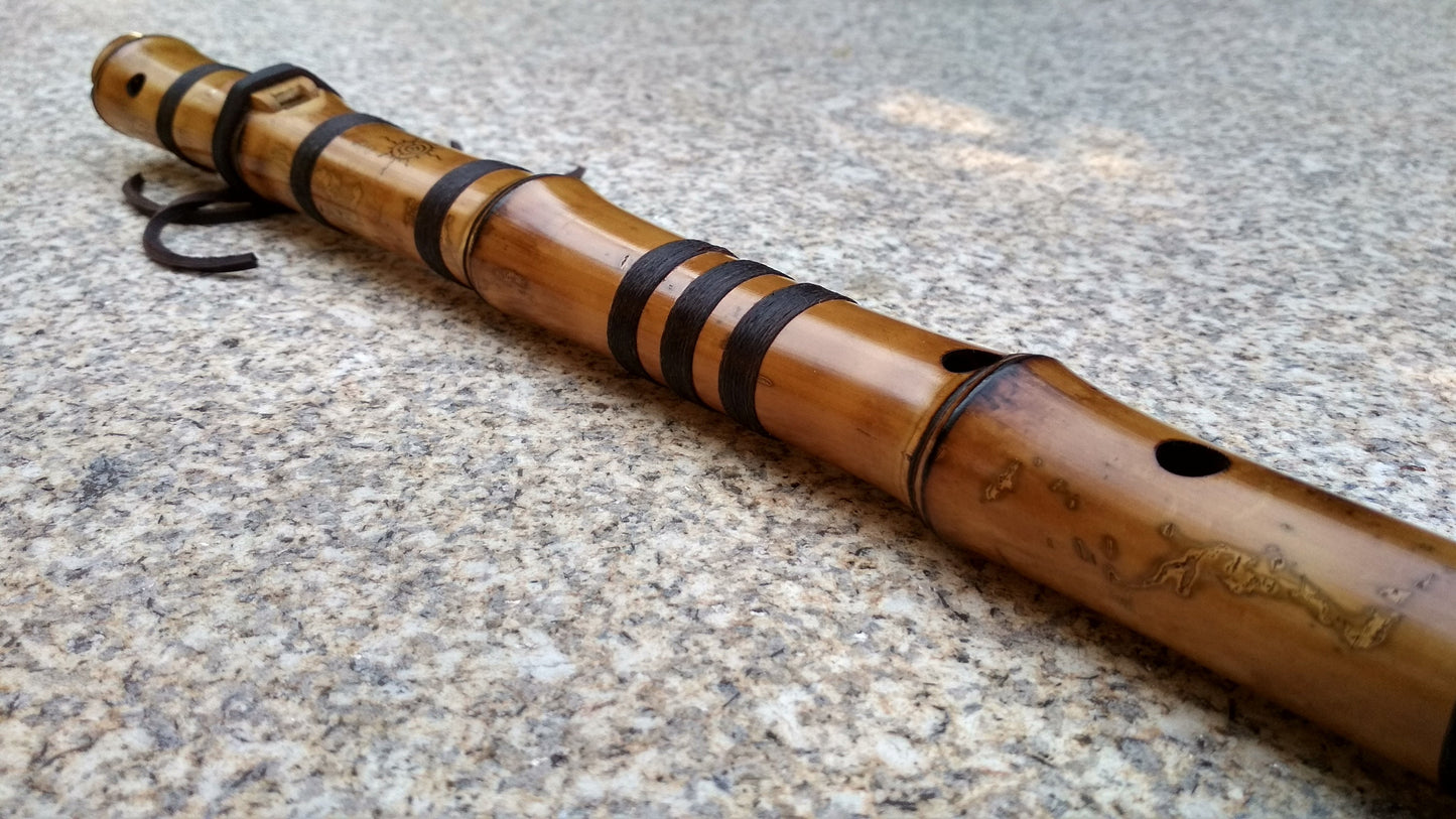 Ethnic Native American and Oriental Style Bamboo Kokin Flute. Rustic Meditative Flute. Ethnic culture fusion flute.