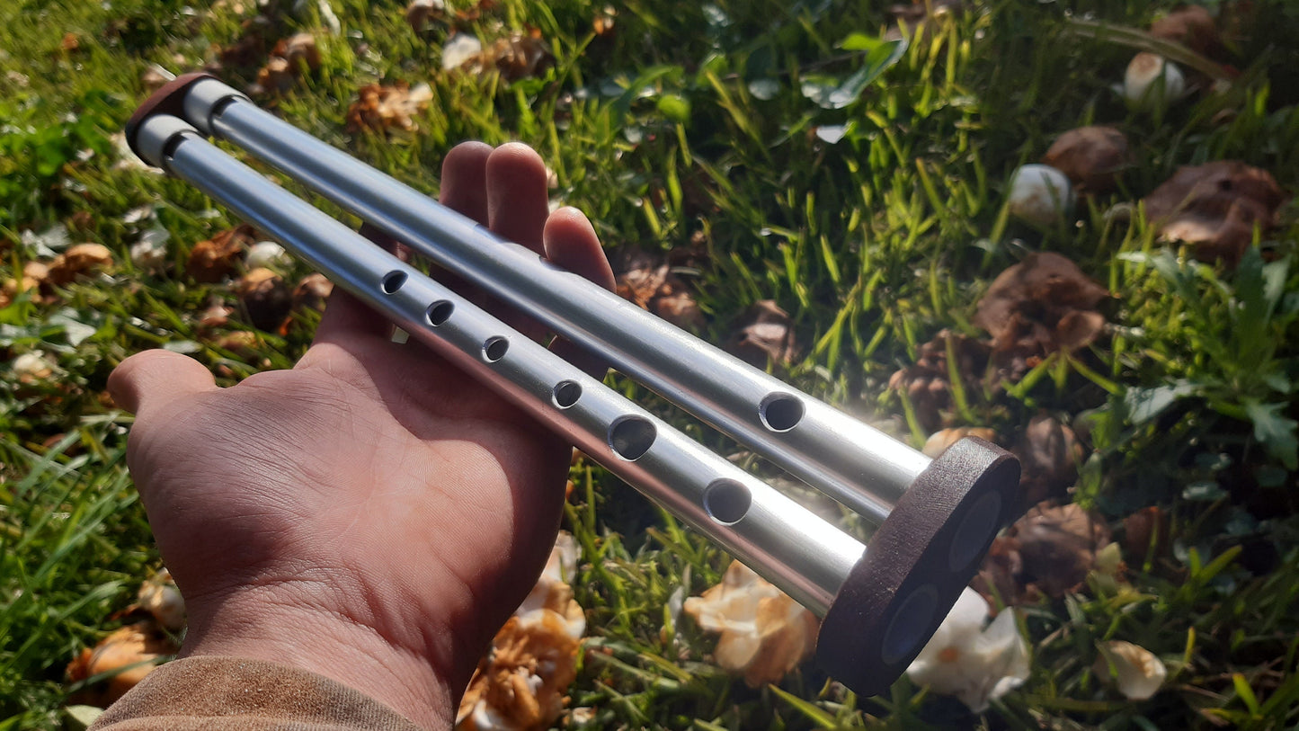 RESERVED for Syn: Drone whistle in high C / D. Soprano Aluminium Penny Whistle in C with a drone in D. Mahogany mouthpiece.