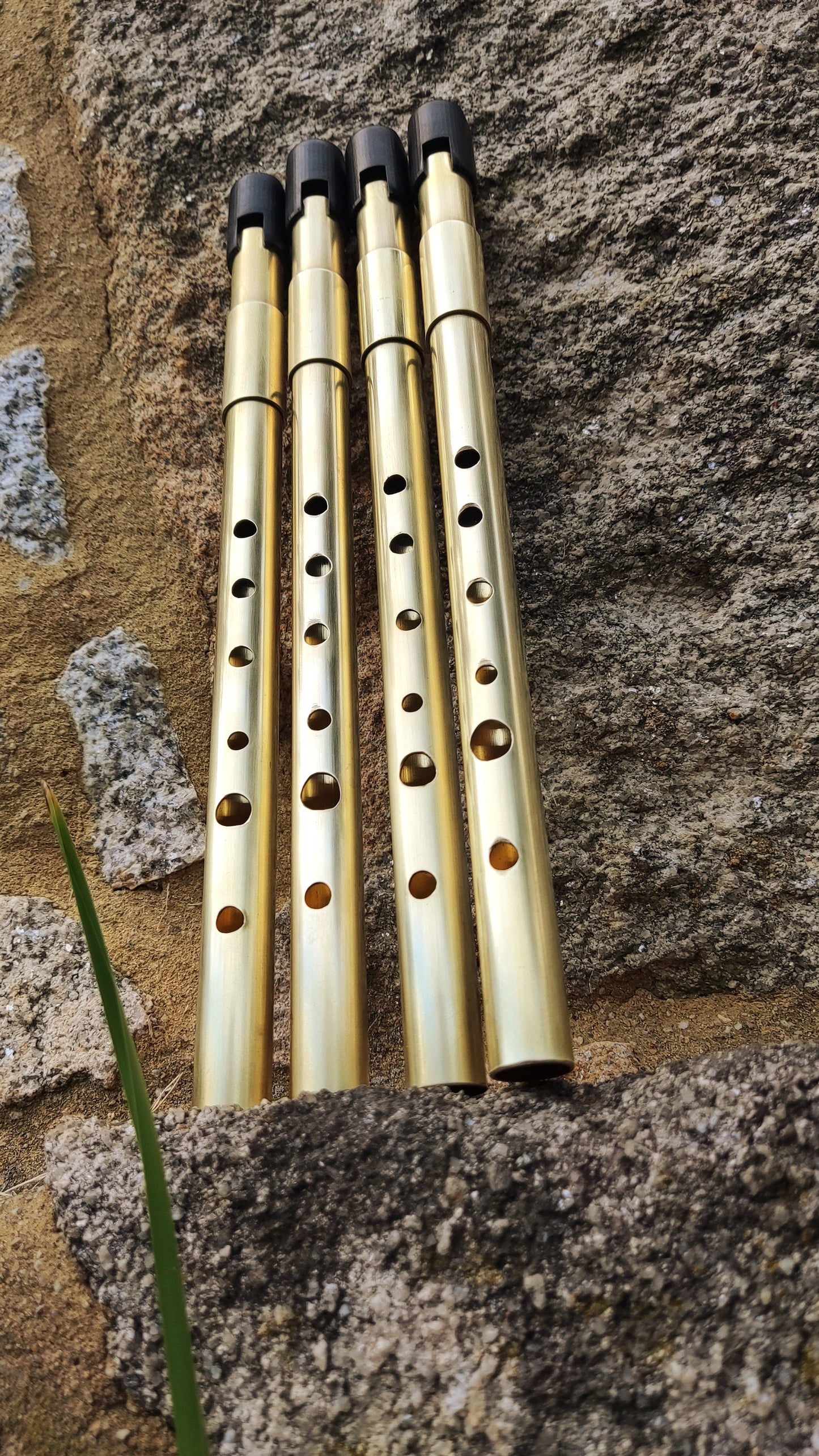 Tunable Whistle in High D | Handmade Penny Whistle made of Brass, suitable for Irish and Celtic music | Gift for musician | Rui Gomes