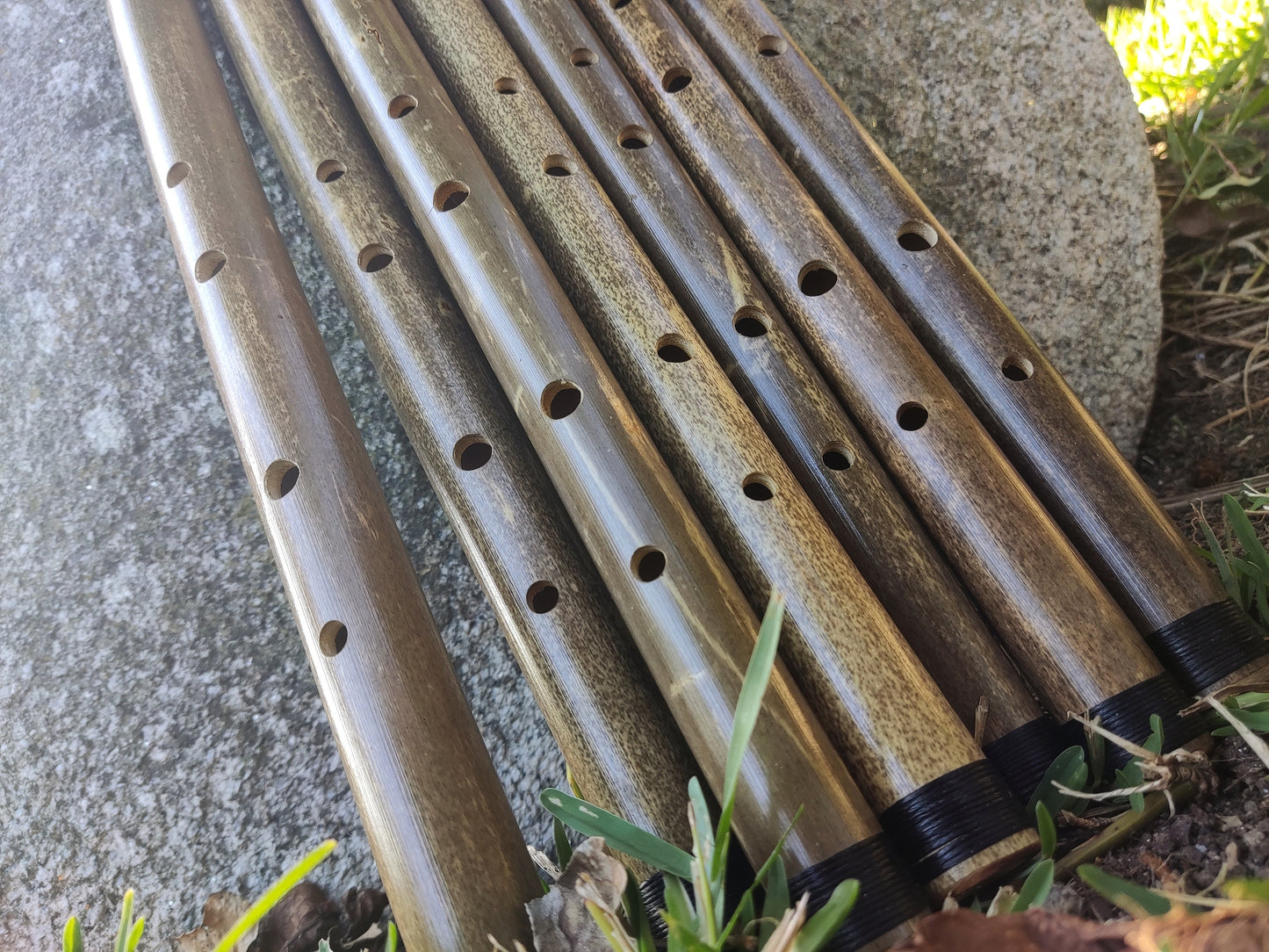 Major pentatonic flute. Culture fusion bamboo flute. Ethnic flute with a Major Pentatonic Scale. Rustic Meditative Flute. Sound healing.