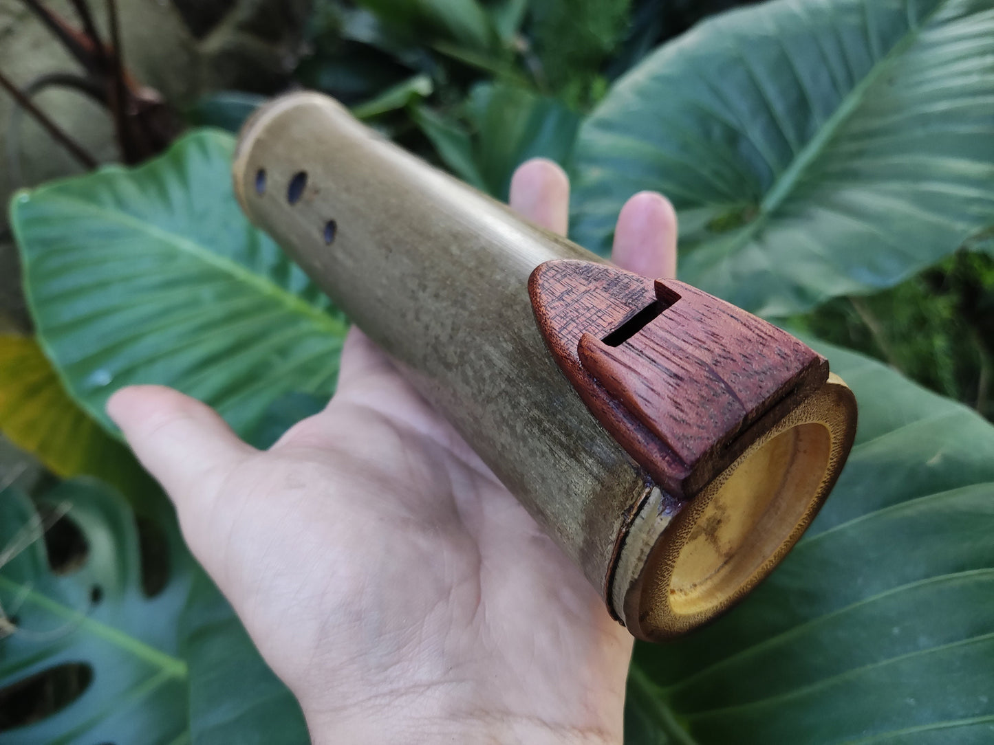 Deep Native American Style Bamboo Ocarina in the key of low C#. Ethnic vessel flute in E scale. Meditative ocarina. Low ocarina