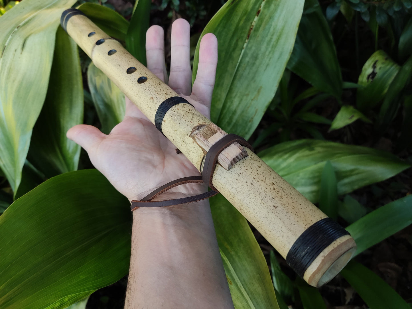Native American Style Bamboo Flute in the key of A 440Hz | A Minor pentatonic scale with a Rustic look | Intuitive instrument | Rui Gomes