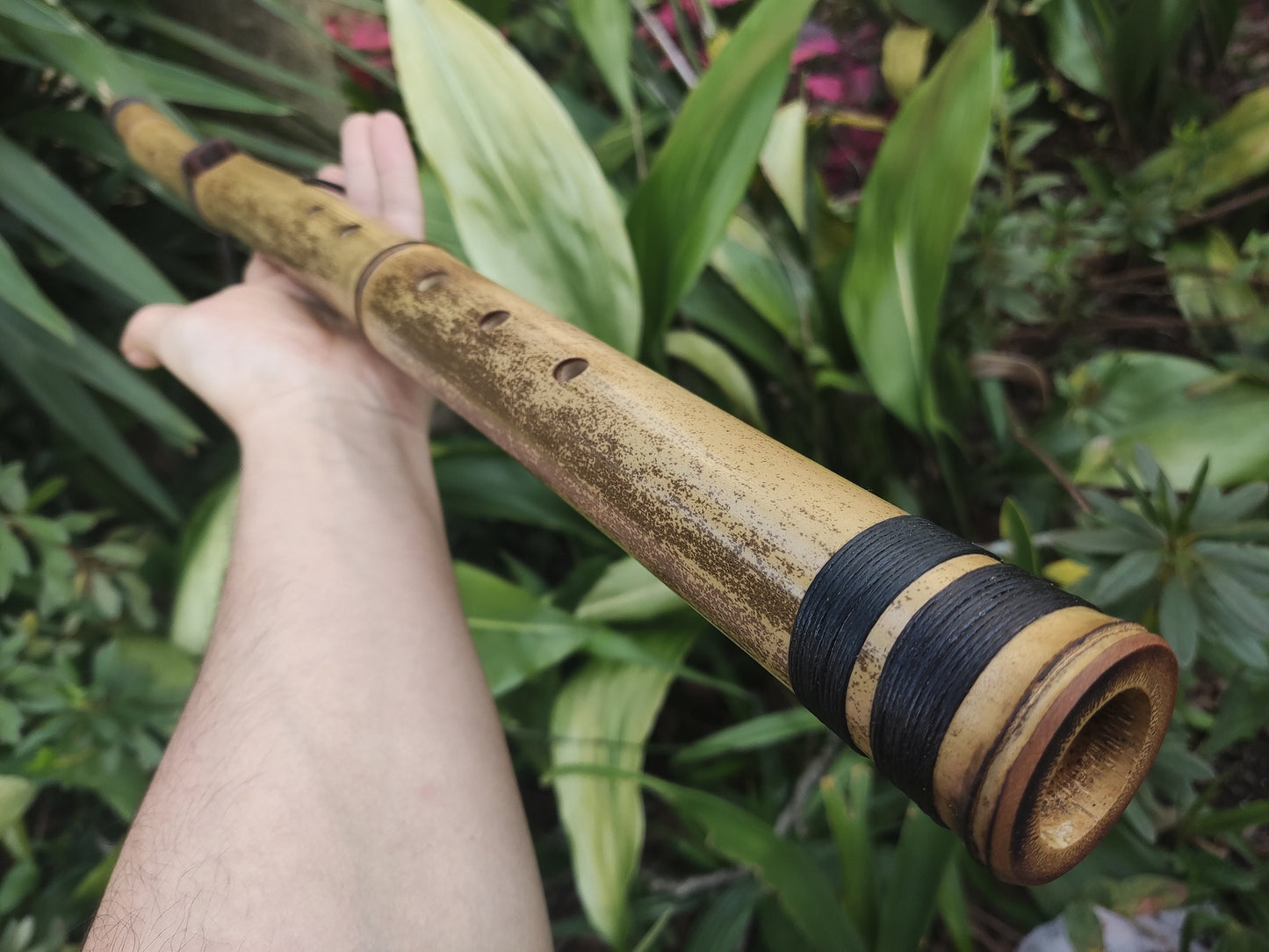 The Crooked Flute! Side blown NA style flute low E. Ethnic indigenous flute. Handmade rustic flute. Sound healing flute. Meditative flute.