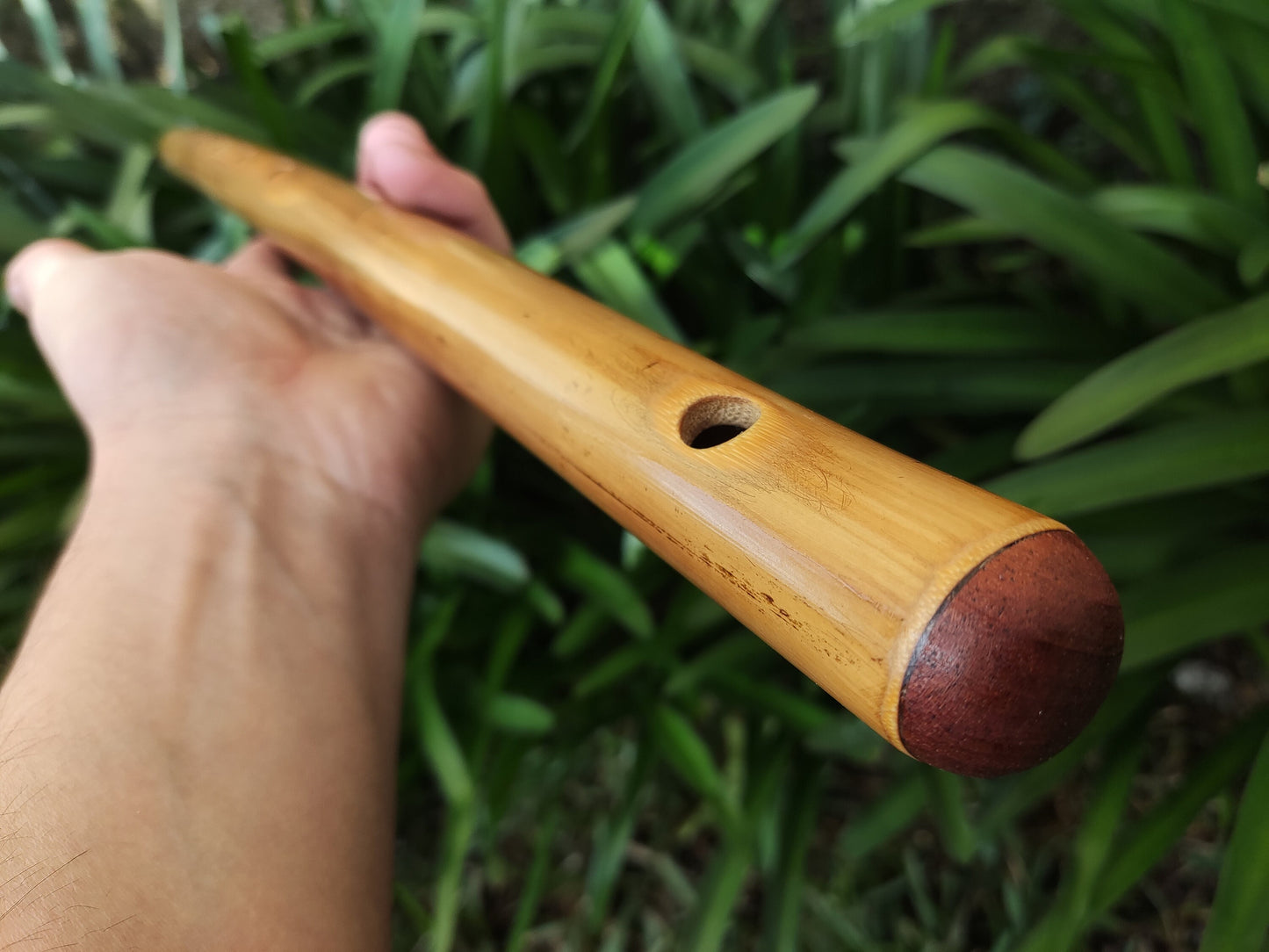 Exotic Meditative Minor Pentatonic Bamboo Flute in the key of low E4 440. Oriental Zen Buddhist inspired flute with a Minor Pentatonic scale