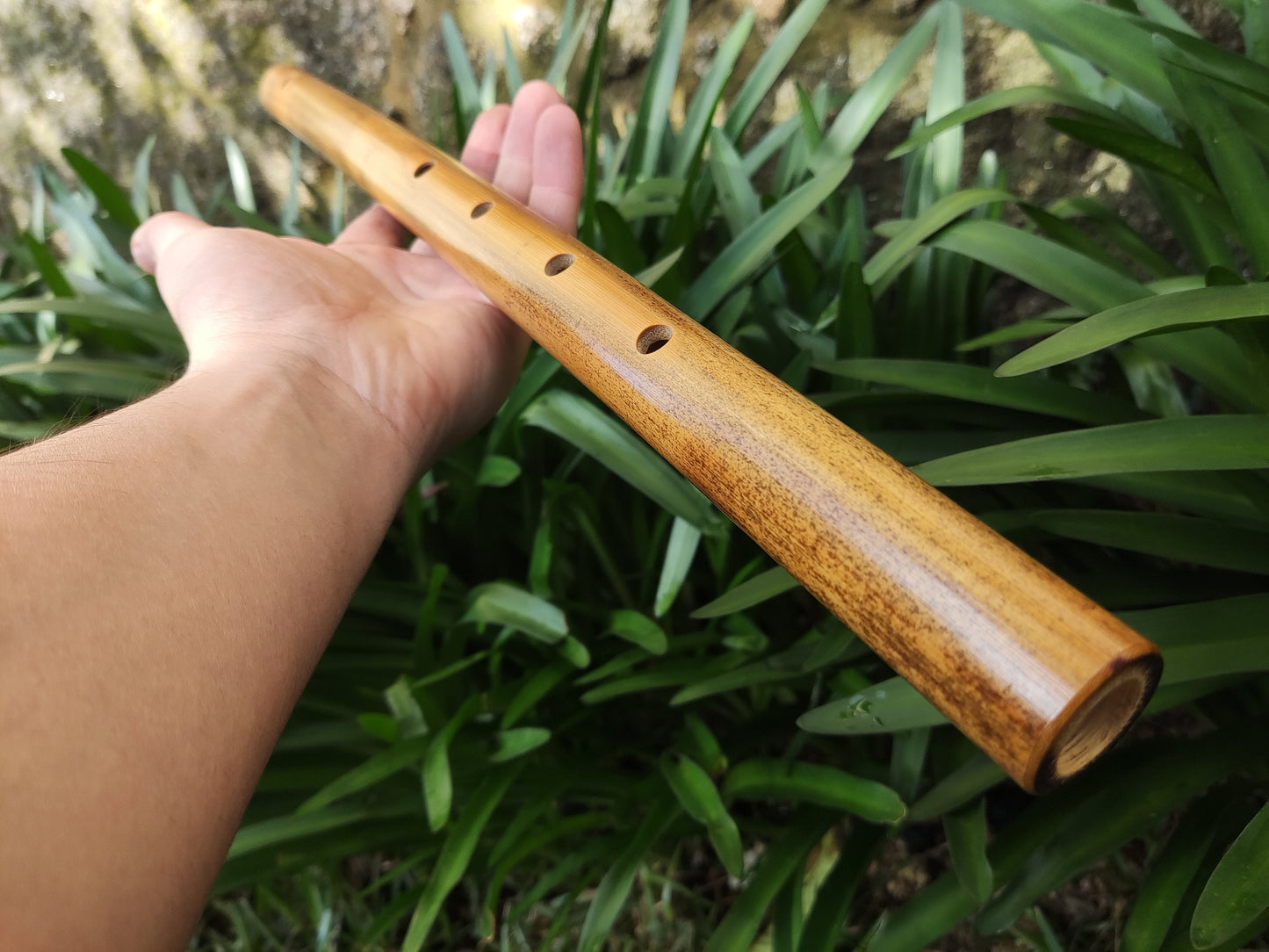 Exotic Meditative Minor Pentatonic Bamboo Flute in the key of low E4 440. Oriental Zen Buddhist inspired flute with a Minor Pentatonic scale