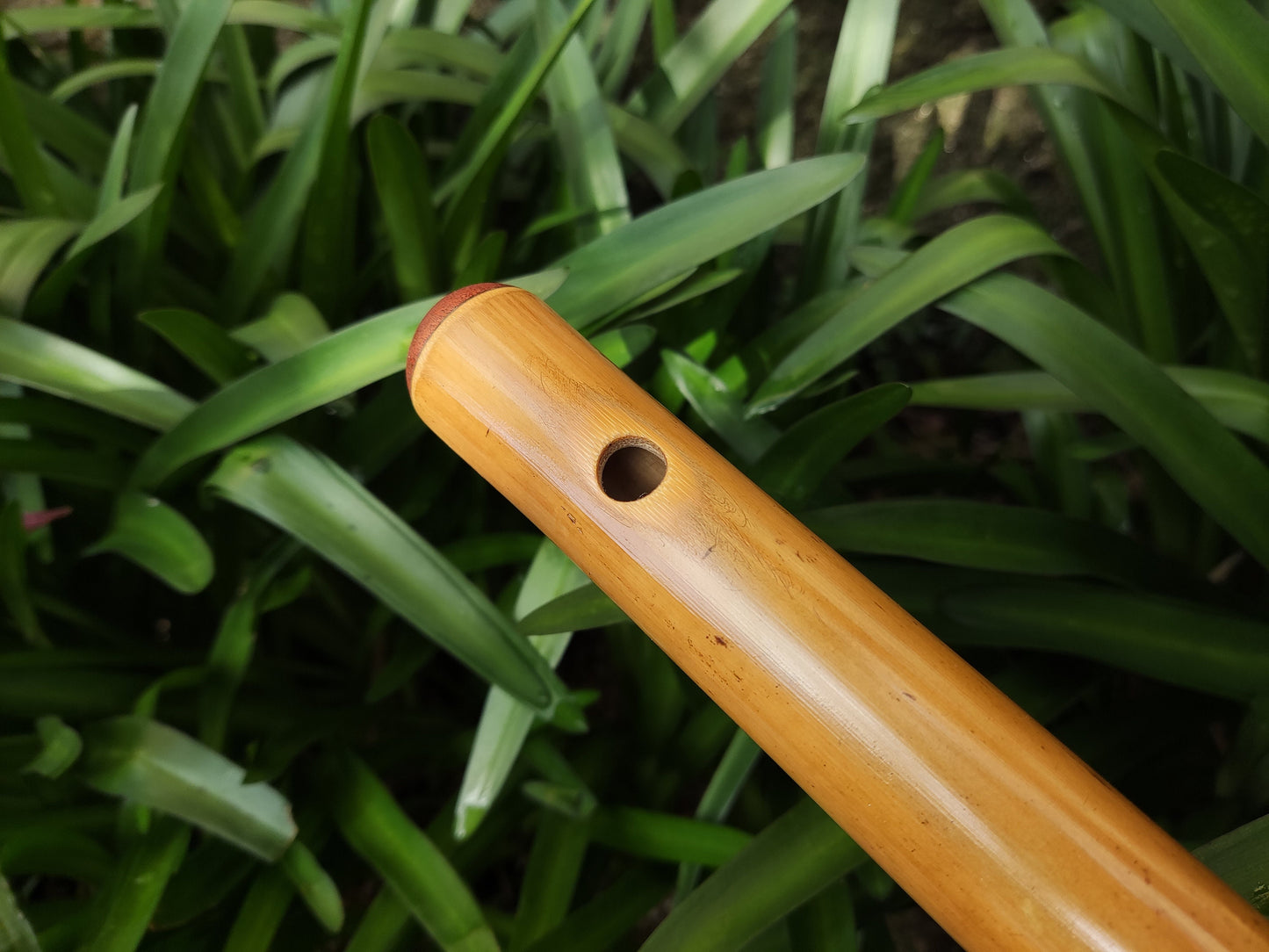 Exotic Meditative Minor Pentatonic Bamboo Flute in the key of low E4 440. Oriental Zen Buddhist inspired flute with a Minor Pentatonic scale