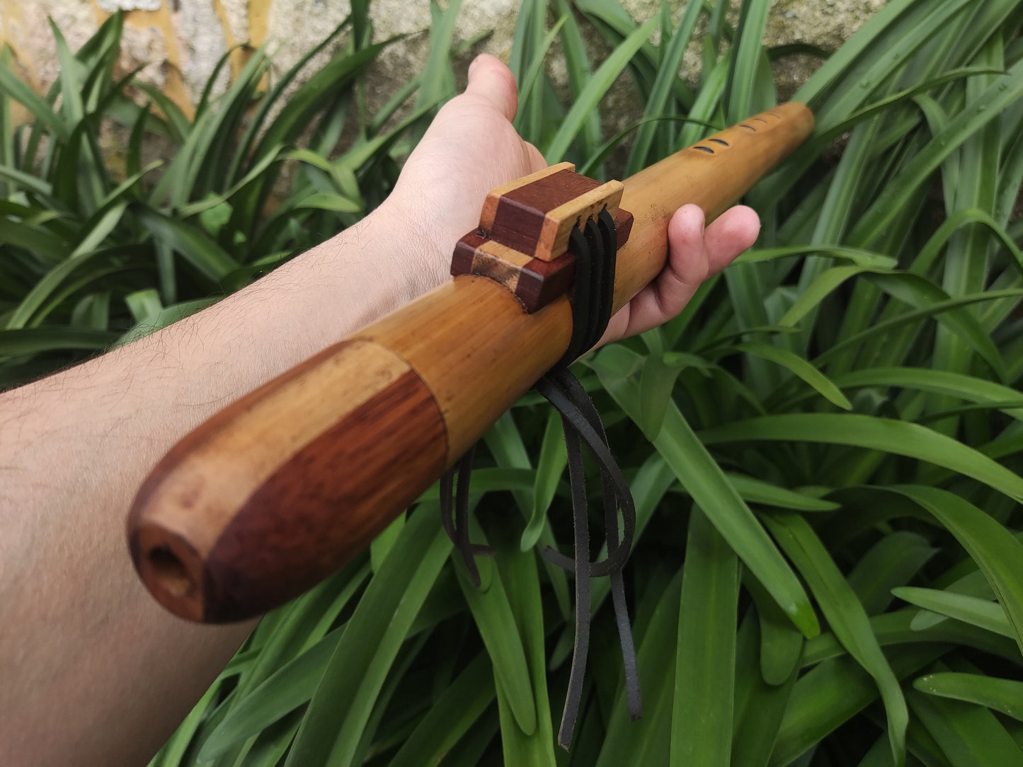 Native American and Oriental Style Bamboo flute in low D. Native American style flute for Meditation | Sopro Flutes