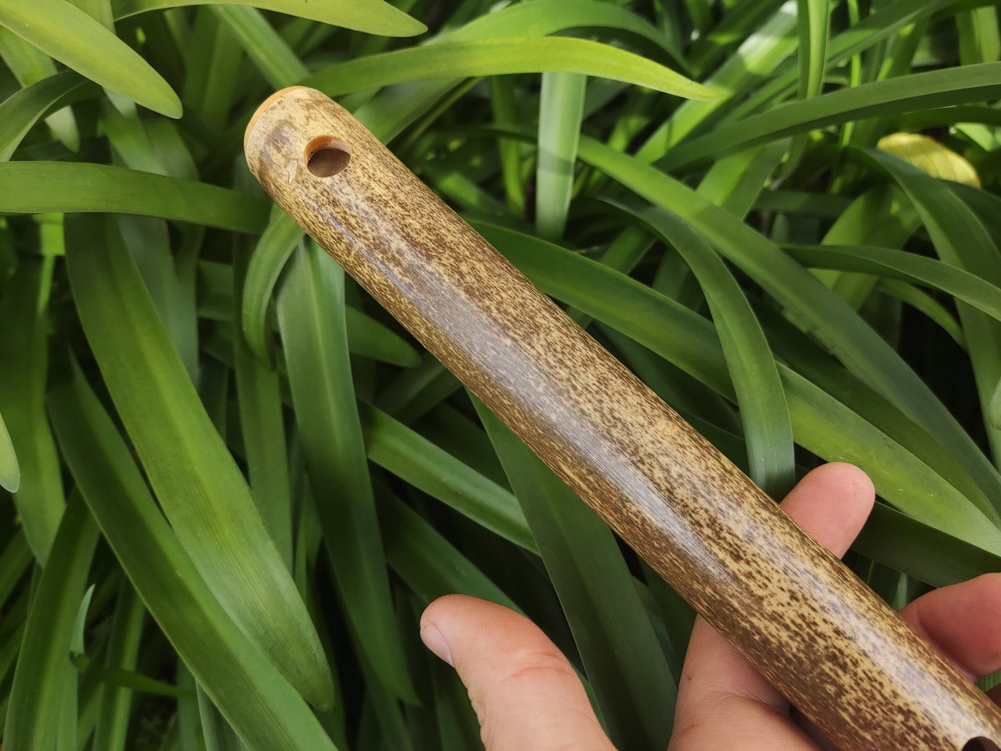 Bamboo flute in F (Bansuri in A#), equivalent to the Low F Irish flute. Meditative flute with Oriental design, suitable for folk music