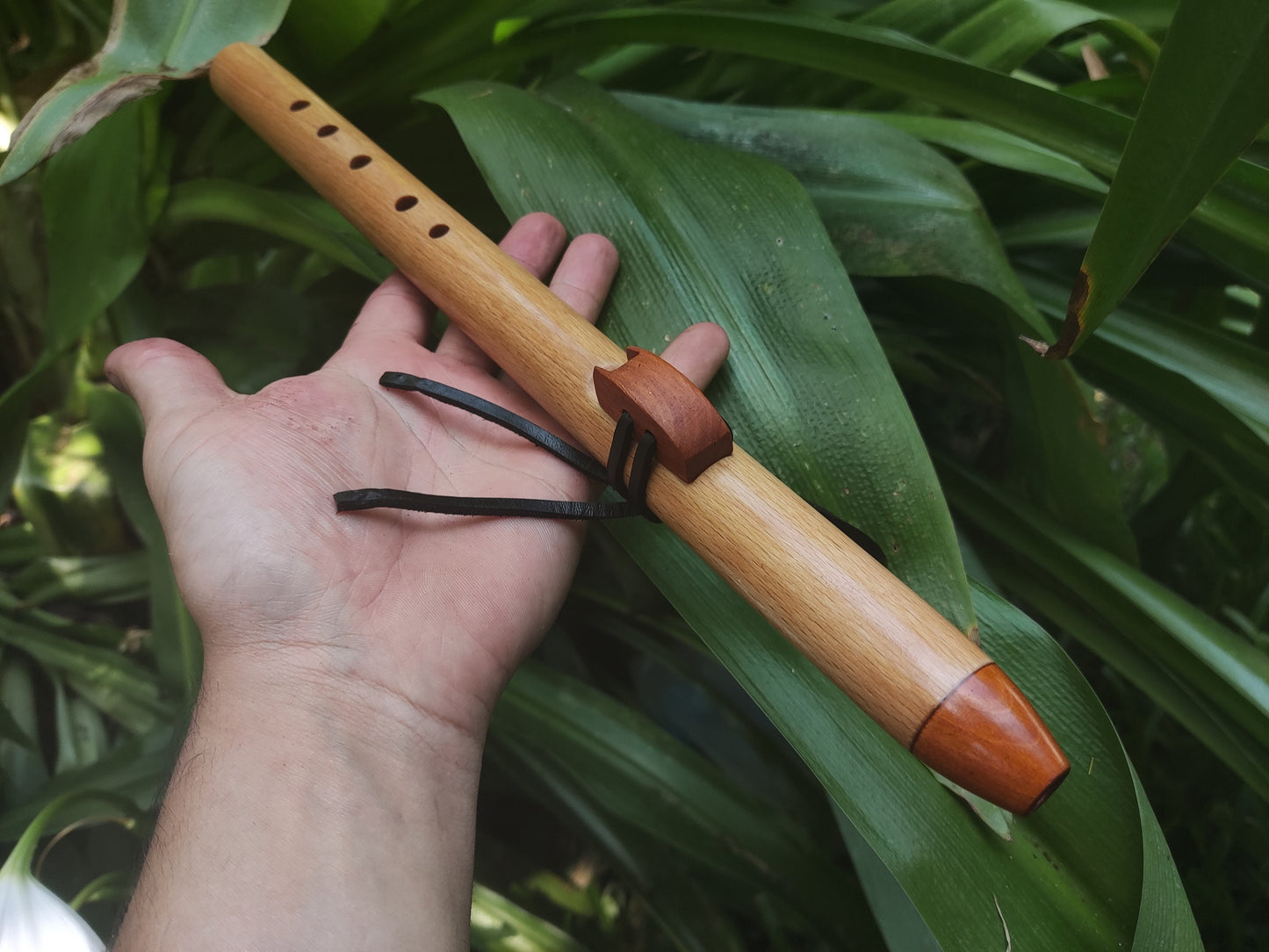 Pocket Native American Style Flute in High D | European Beech | Perfect for Hiking, Mindfulness, Deep Meditation & Sound Healing | Rui Gomes