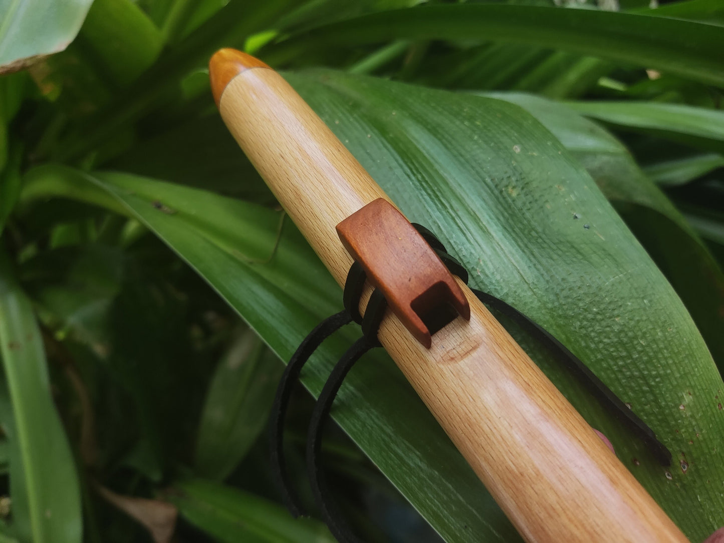 Pocket Native American Style Flute in High D | European Beech | Perfect for Hiking, Mindfulness, Deep Meditation & Sound Healing | Rui Gomes