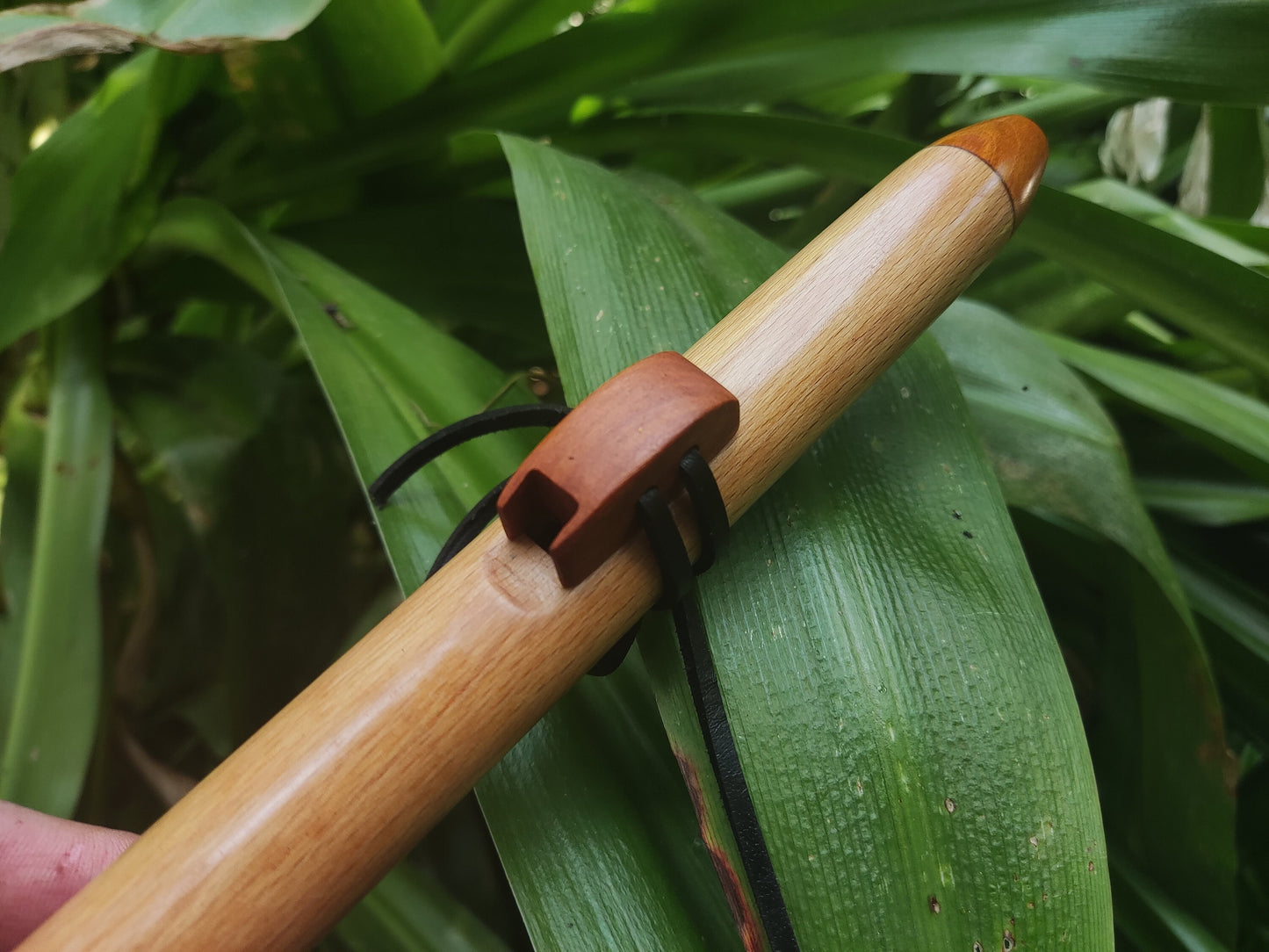 Pocket Native American Style Flute in High D | European Beech | Perfect for Hiking, Mindfulness, Deep Meditation & Sound Healing | Rui Gomes