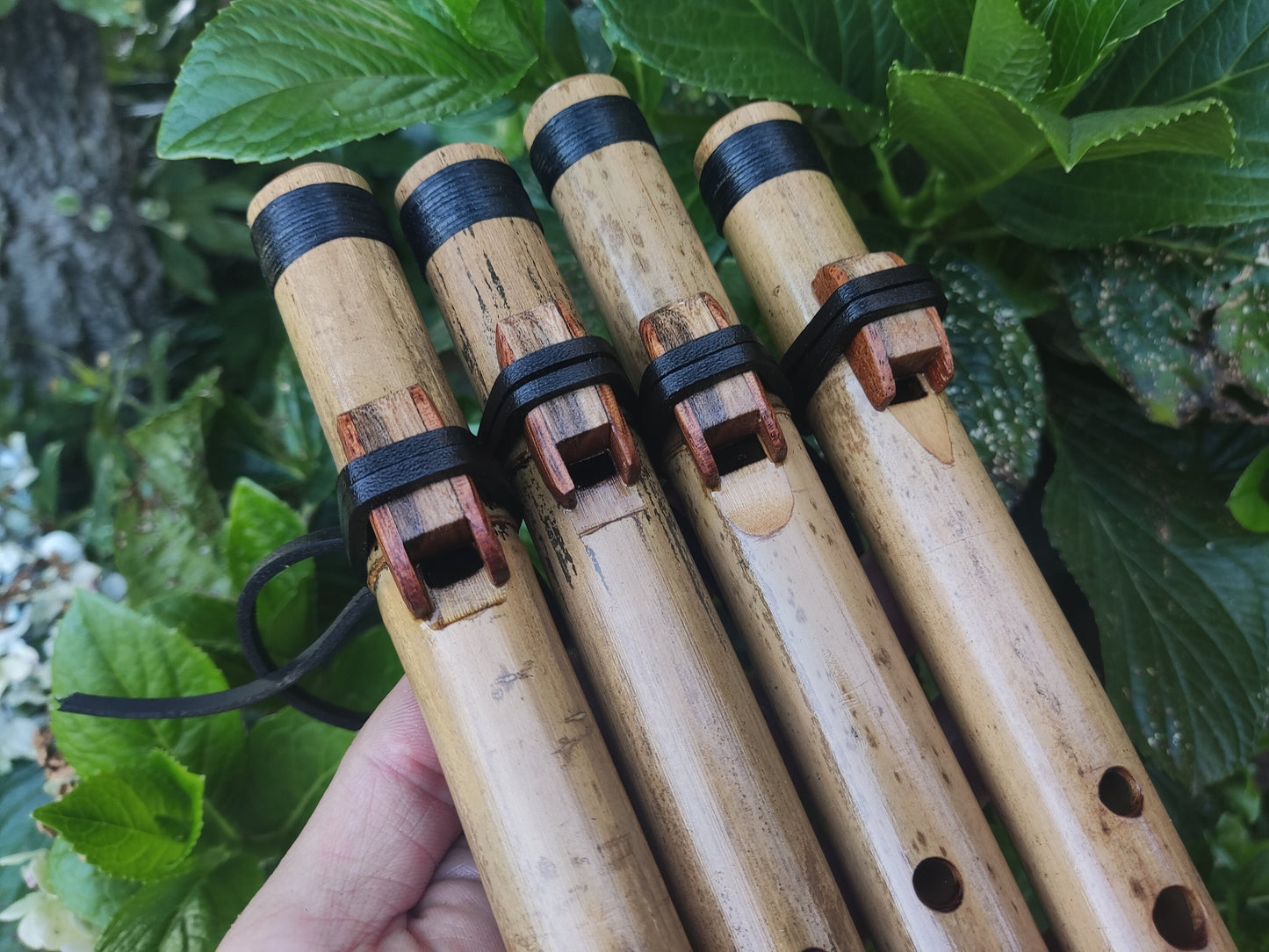 Pocket Native American Style Flute in High E, Small Bamboo Flute, Basic Flute | Improvisation and Hiking, for Beginners and Children
