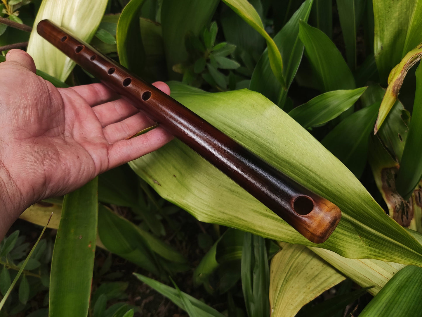 Simple A Major Bamboo Flute tuned in A440. Handmade Bansuri Flute fine tuned for Western and Eastern Music