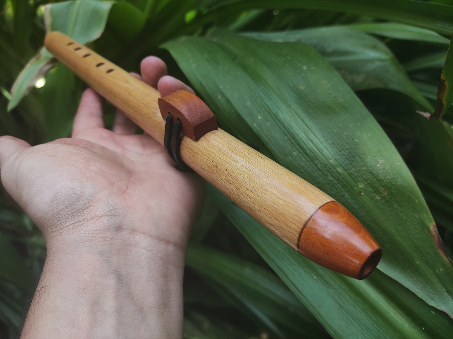 Pocket Native American Style Flute in High D | European Beech | Perfect for Hiking, Mindfulness, Deep Meditation & Sound Healing | Rui Gomes