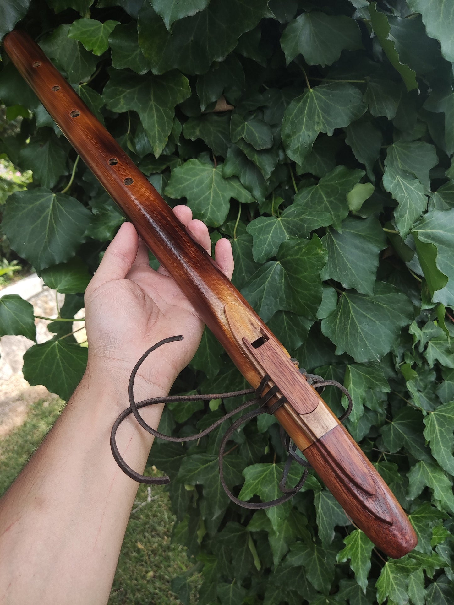 Low D Ethnic Native American Style Bamboo flute in the key of low D | Low D and Intuitive Meditation flute with a Rustic Design | Rui Gomes