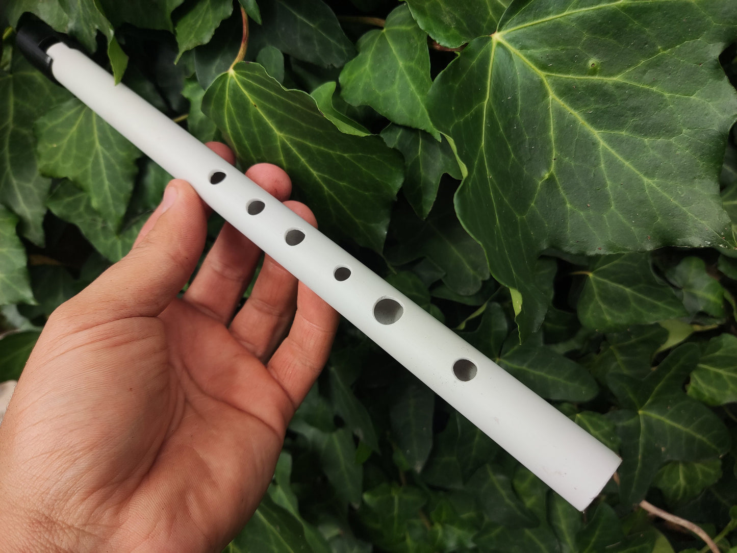 High D Penny Whistle handmade out of PVC | Simple concert tuned Irish style whistle in the Soprano range | Flute for Children | Rui Gomes