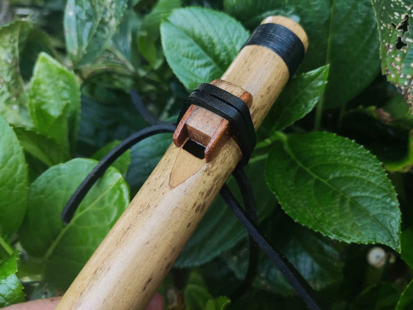 Pocket Native American Style Flute in High E, Small Bamboo Flute, Basic Flute | Improvisation and Hiking, for Beginners and Children