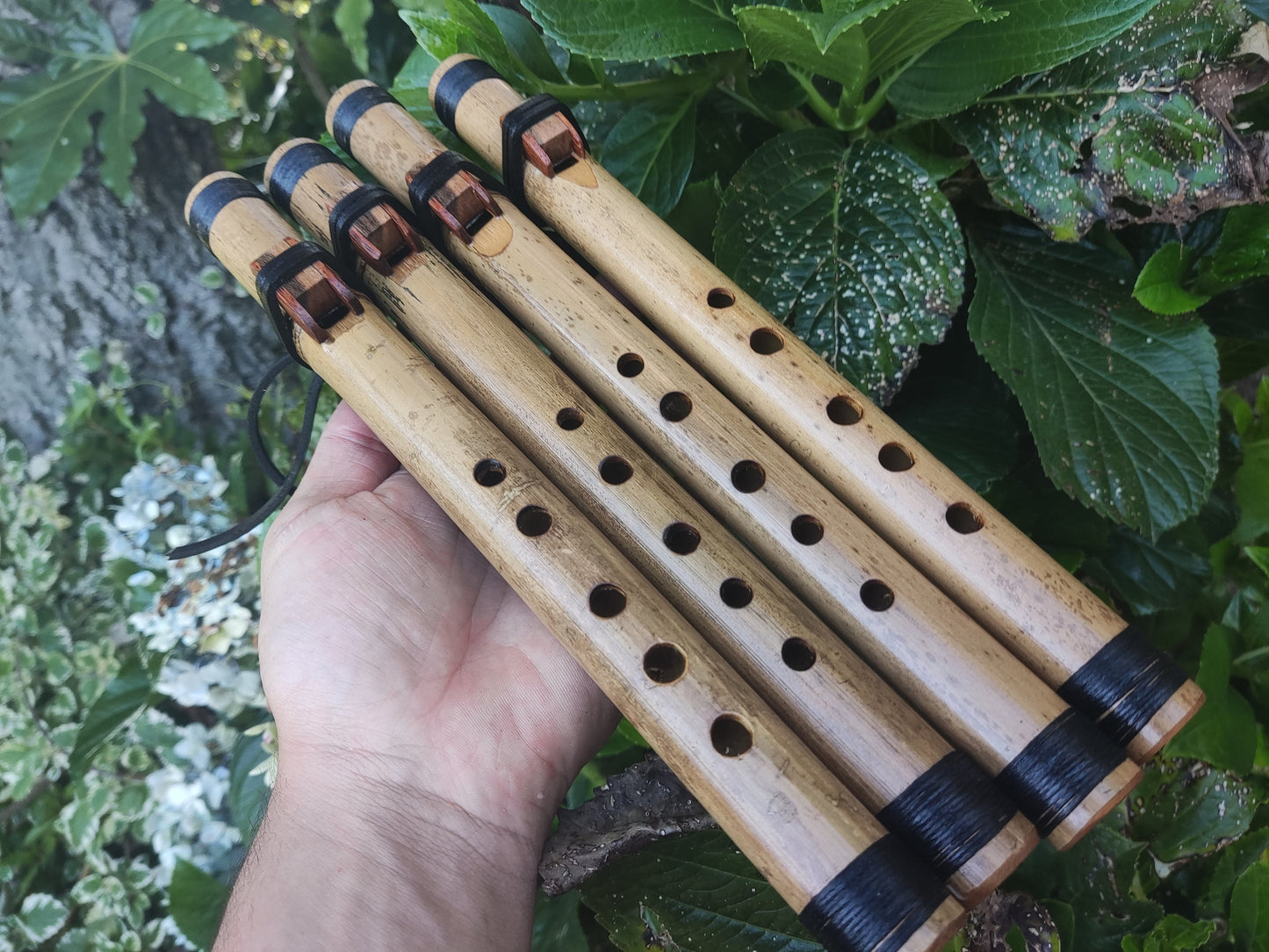 Pocket Native American Style Flute in High E, Small Bamboo Flute, Basic Flute | Improvisation and Hiking, for Beginners and Children