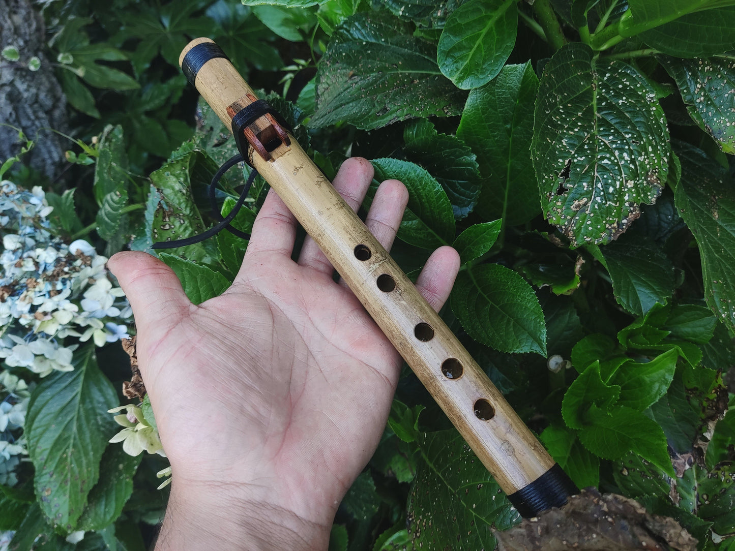 Pocket Native American Style Flute in High E, Small Bamboo Flute, Basic Flute | Improvisation and Hiking, for Beginners and Children
