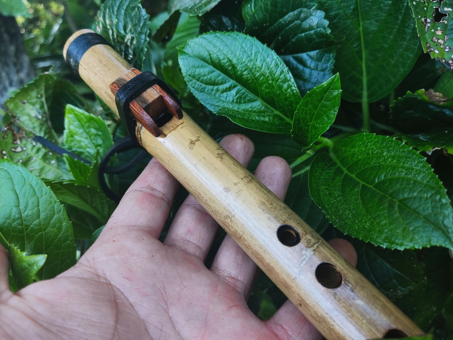 Pocket Native American Style Flute in High E, Small Bamboo Flute, Basic Flute | Improvisation and Hiking, for Beginners and Children