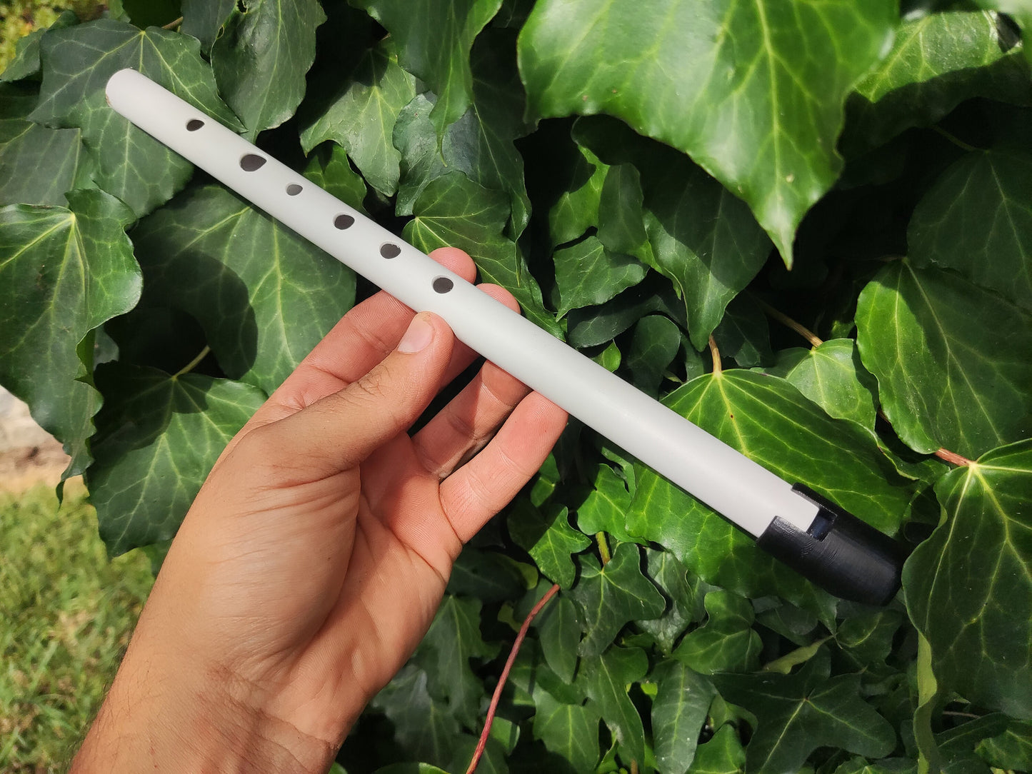 High D Penny Whistle handmade out of PVC | Simple concert tuned Irish style whistle in the Soprano range | Flute for Children | Rui Gomes