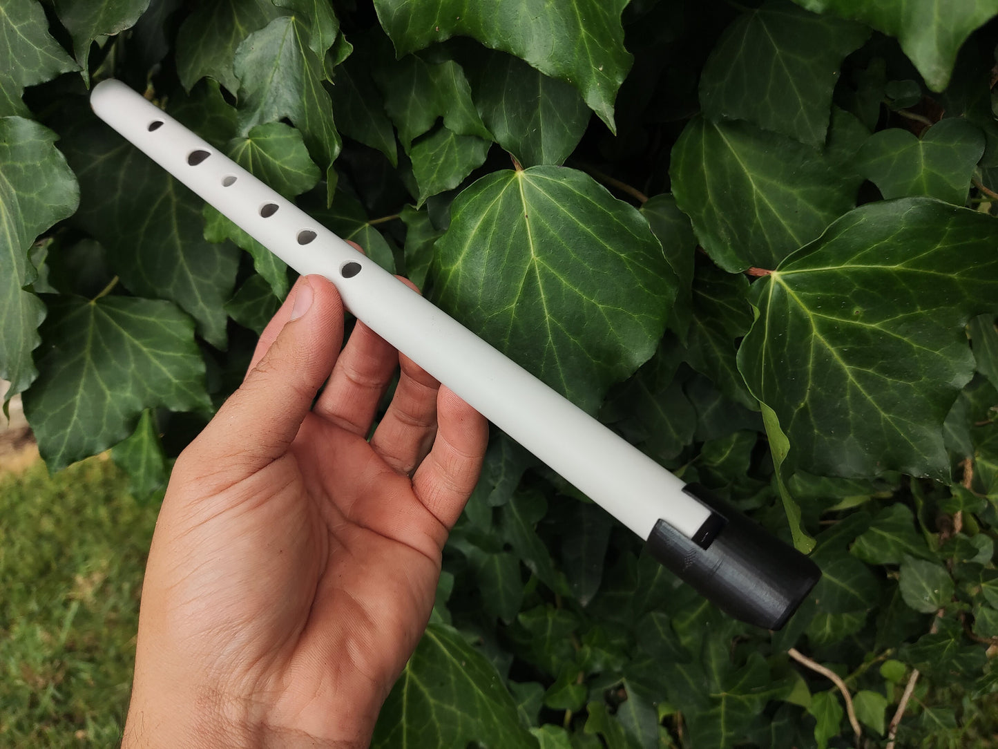 High D Penny Whistle handmade out of PVC | Simple concert tuned Irish style whistle in the Soprano range | Flute for Children | Rui Gomes