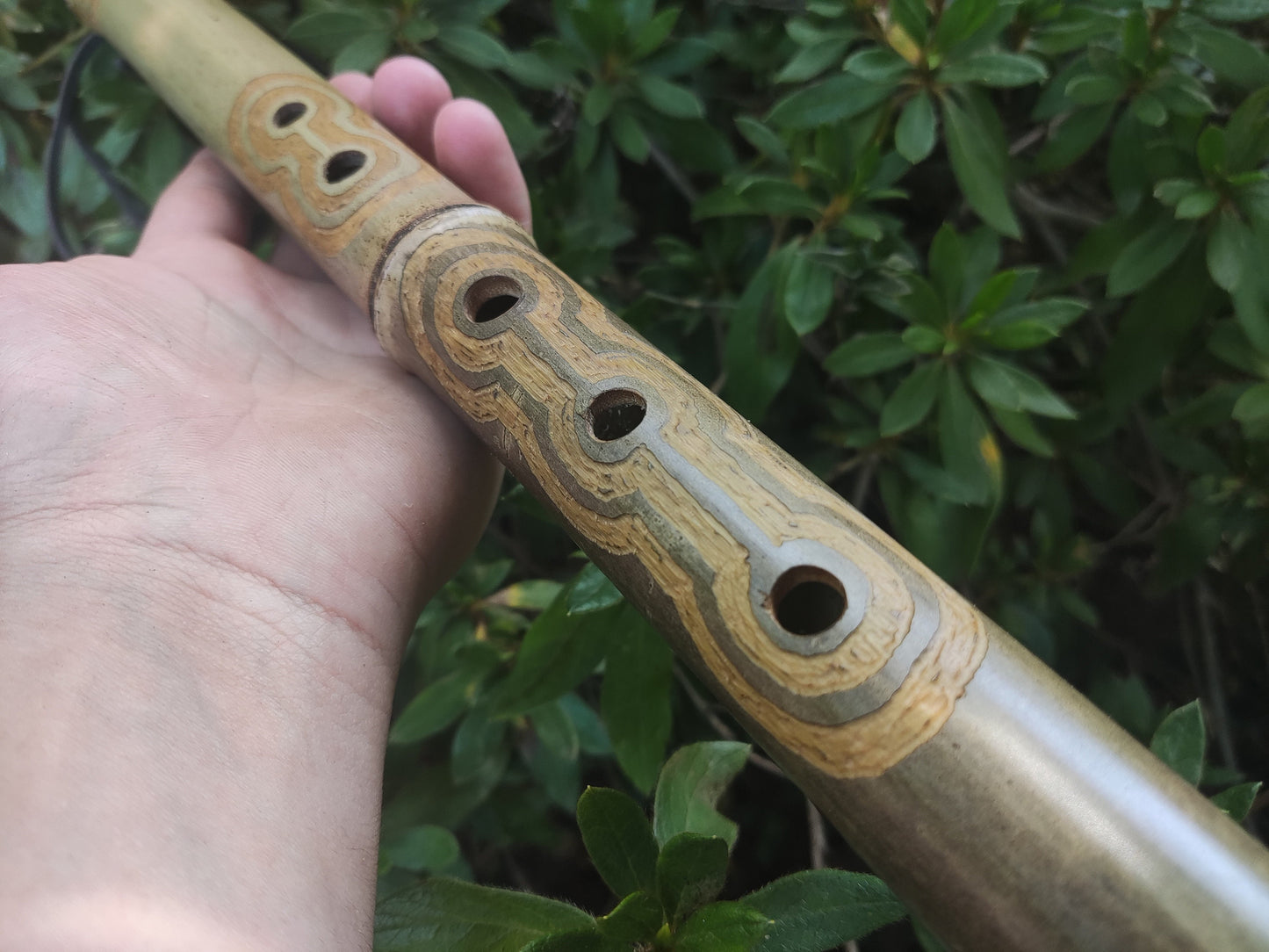 Bamboo Native American Style Flute in the key of F and F# suitable for Meditation. Ethnic design with Mahogany & Chestnut