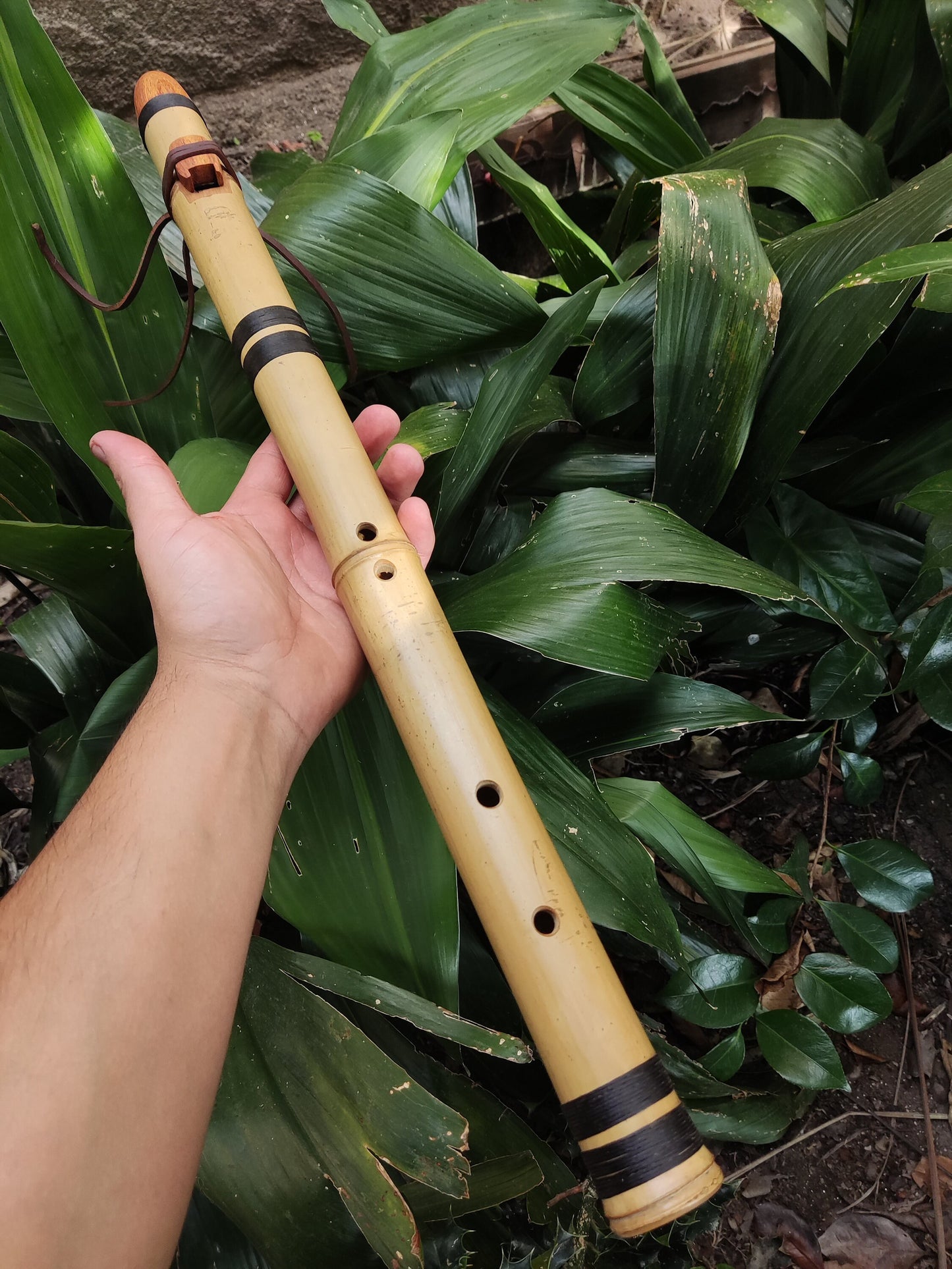 Native American Style flute in low E with a Major Pentatonic Scale. NAsF with alternative scale, suitable for Sound Healing and Meditation