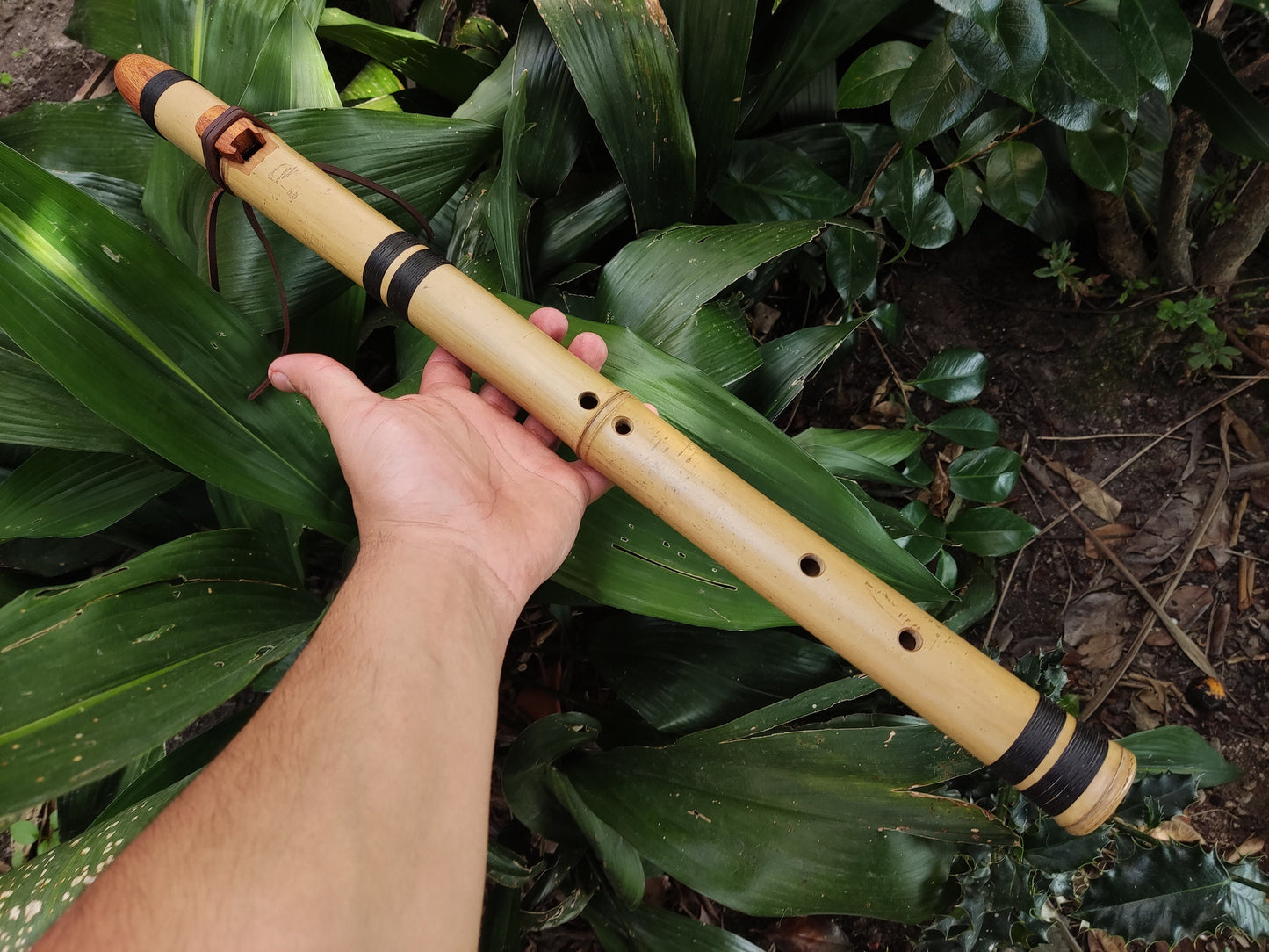 Native American Style flute in low E with a Major Pentatonic Scale. NAsF with alternative scale, suitable for Sound Healing and Meditation