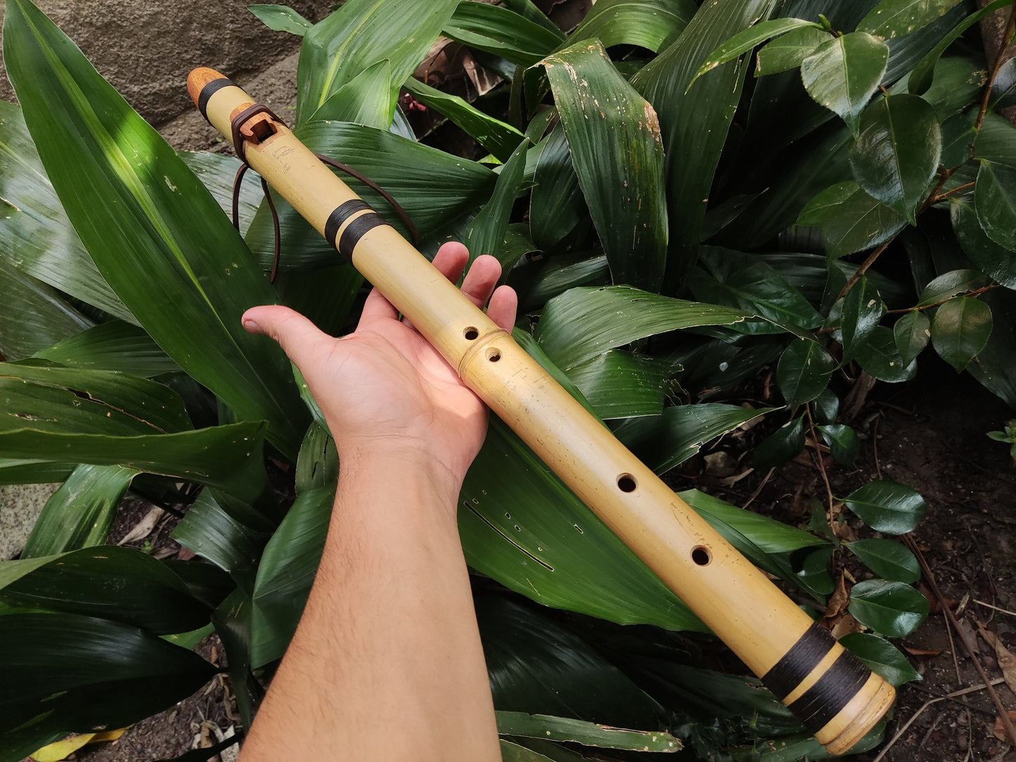 Native American Style flute in low E with a Major Pentatonic Scale. NAsF with alternative scale, suitable for Sound Healing and Meditation